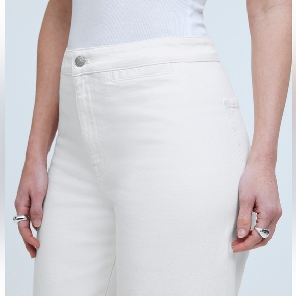 Madewell The Curvy Emmett Wide-Leg Jean in Tile White: Welt Pocket Edition - Picture 5 of 7